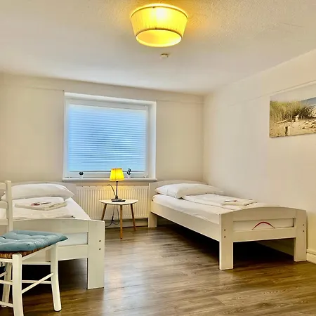 아파트 3-zi-wohnung Parkplatz, Arbeitsplatz, Wlan, Kueche 킬