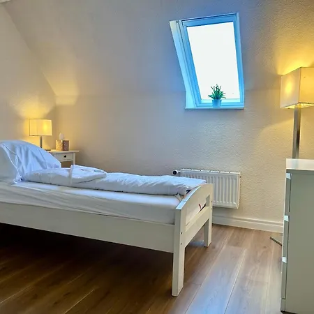 3-Zi-Wohnung Parkplatz, Arbeitsplatz, Wlan, Kueche * Kiel