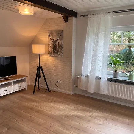 아파트 3-zi-wohnung Parkplatz, Arbeitsplatz, Wlan, Kueche 킬