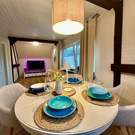 Apartament Osterurlaub - Dachwohnung, Parkplatz, Wlan