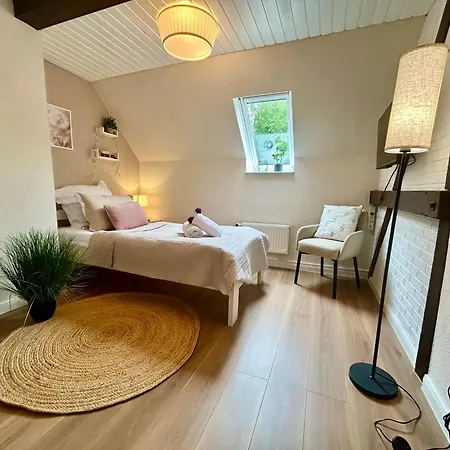 Stilvolle 3-zi-wohnung, Ruhig, Parkplatz, Wlan, Lejlighed