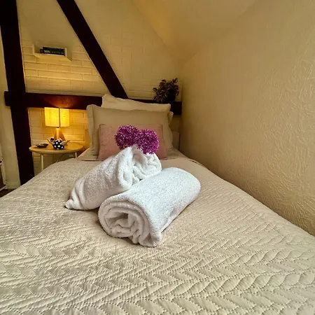 Stilvolle 3-zi-wohnung, Ruhig, Parkplatz, Wlan, *