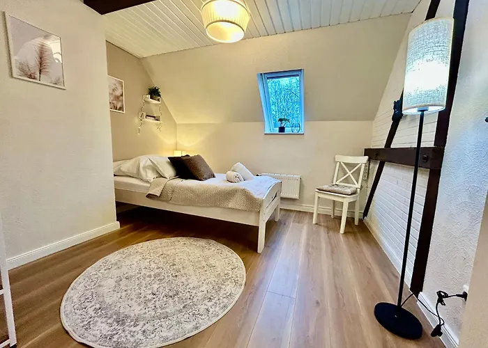 3-zi-wohnung Parkplatz, Arbeitsplatz, Wlan, Kueche * Kiel