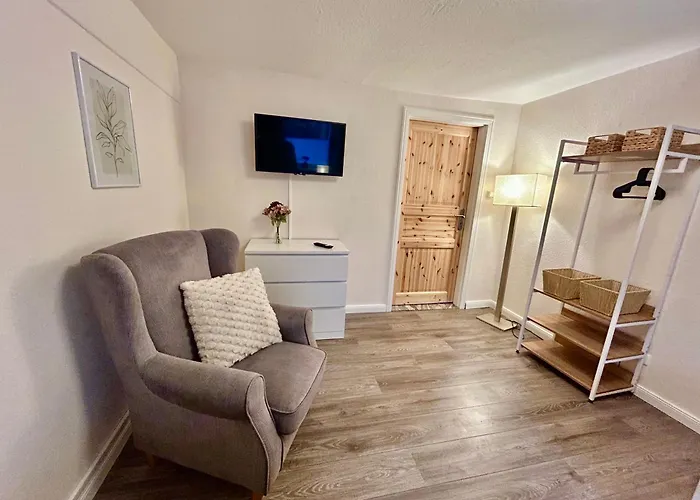 Apartamento 3-zi-wohnung Parkplatz, Arbeitsplatz, Wlan, Kueche